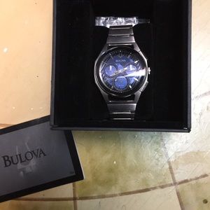 Bulova curve watch brand new,